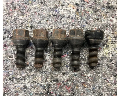 BMW E46 Gyári kerékcsavar szett kerékőr csavarral