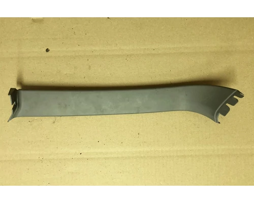 BMW E46 Touring csomagtérajtó jobb belső burkolat 0354