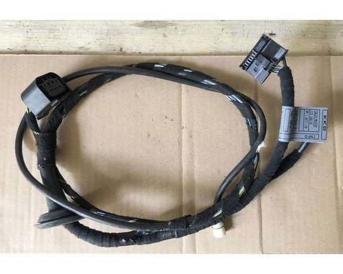 BMW E65-E66 Első ajtó kábelköteg