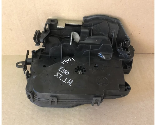 BMW E8x-E9x-E60-E61-E83 (X5) Jobb hátsó központi zár