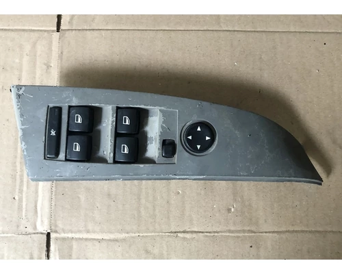 BMW E60-E61 Sofőr oldali ablakemelő kapcsoló