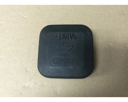 BMW E46 Olajbeöntő sapka