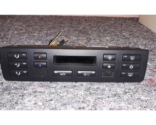 BMW E46 Digitális klímavezérlő 0078