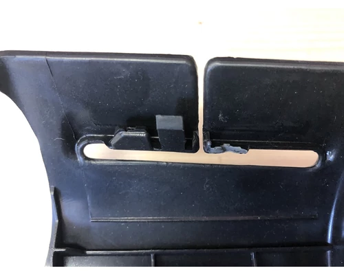 BMW E46 Touring jobb hátsó biztonsági öv takaró