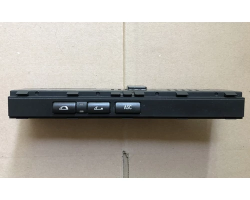 BMW E46 Cabrio tetőnyitó és ASC kapcsoló panel