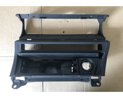 BMW E46 Középkonzoli beépítőkeret