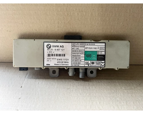 BMW E46 Sedan-Coupe antenna erősítő modul 4037